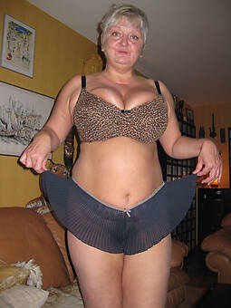 amature hot granny lingerie