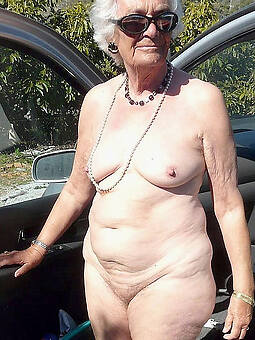 hotties naked alfresco grannies