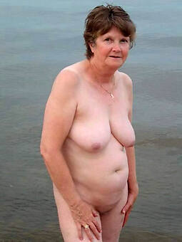 pic with old women on beach
