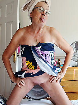 horny amateur gilf xxx pics